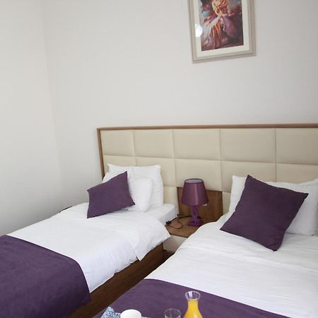 Rio Hotel Tbilisi Buitenkant foto