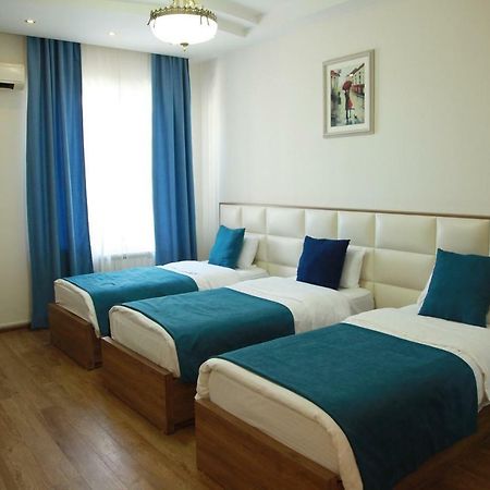 Rio Hotel Tbilisi Buitenkant foto