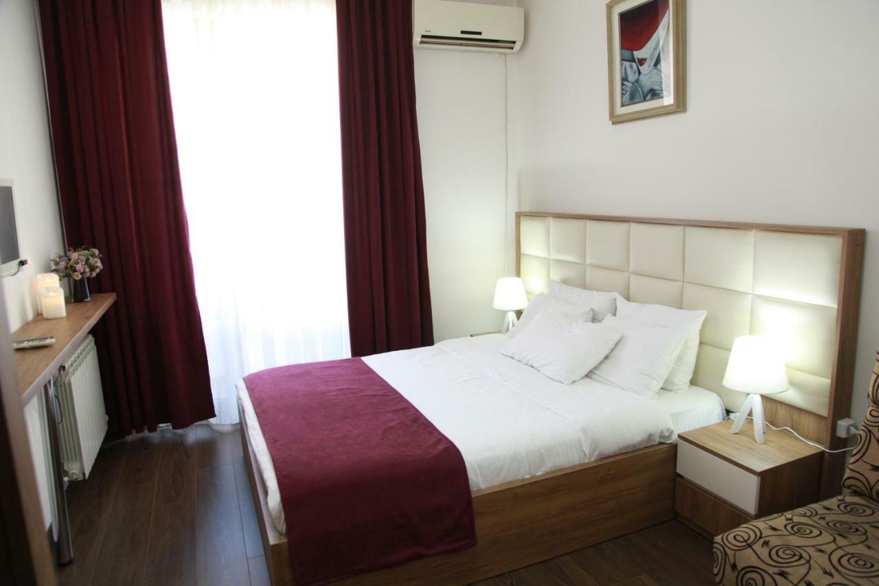 Rio Hotel Tbilisi Buitenkant foto